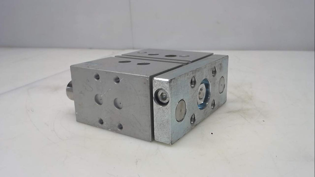 FESTO DFM-32-30-P-A-GF (170856), 0.8 M/S Maximum Speed, 2-10 BAR Operating Pressure, 30 MM Stroke, 32 MM BORE, Double Acting, Dual Rod, Elastic Cushioning Rings/Pads AT Both Ends, Guided Actuator, M5
