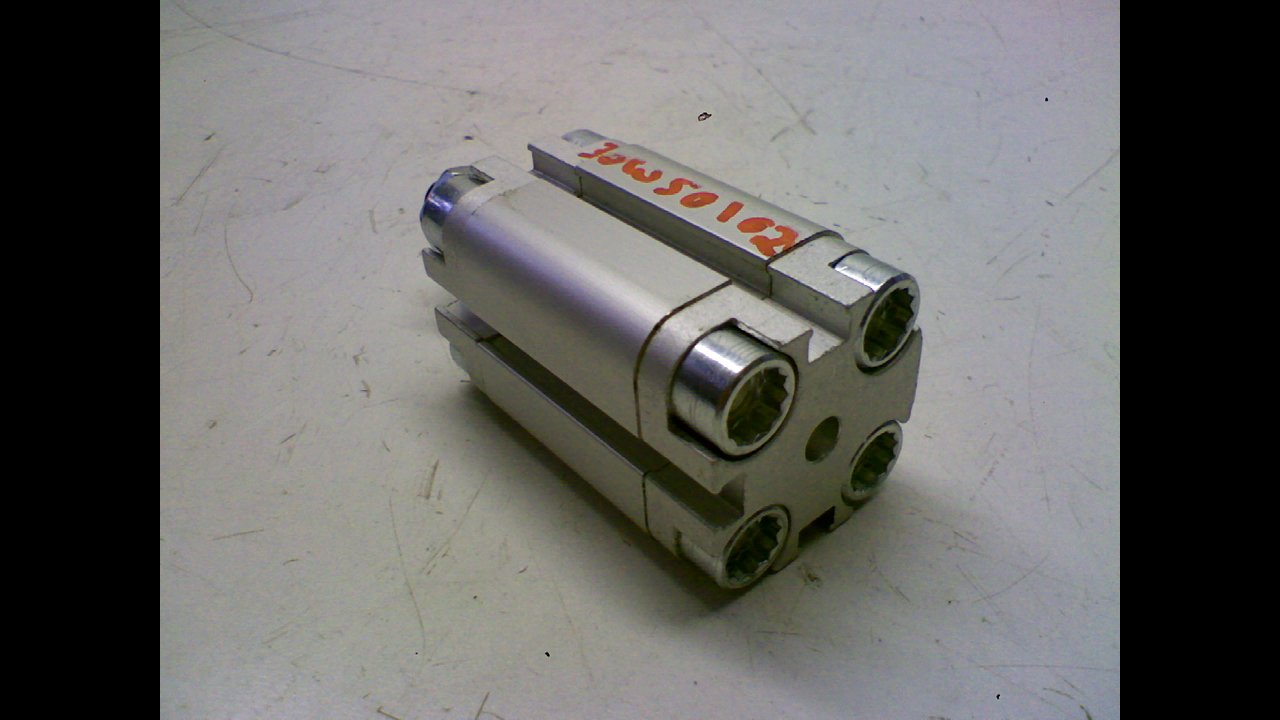 FESTO ADVU-20-25-A-P-A (156604), 1-10 BAR, 20 MM BORE, 25 MM STROKE, COMPACT, DOUBLE-ACTING, ELASTIC CUSHIONING RINGS/PADS AT BOTH ENDS, M10X1.25 ROD THREAD, M5 PNEUMATIC CONNECTION, NBR/TPE-U(PU) SEA