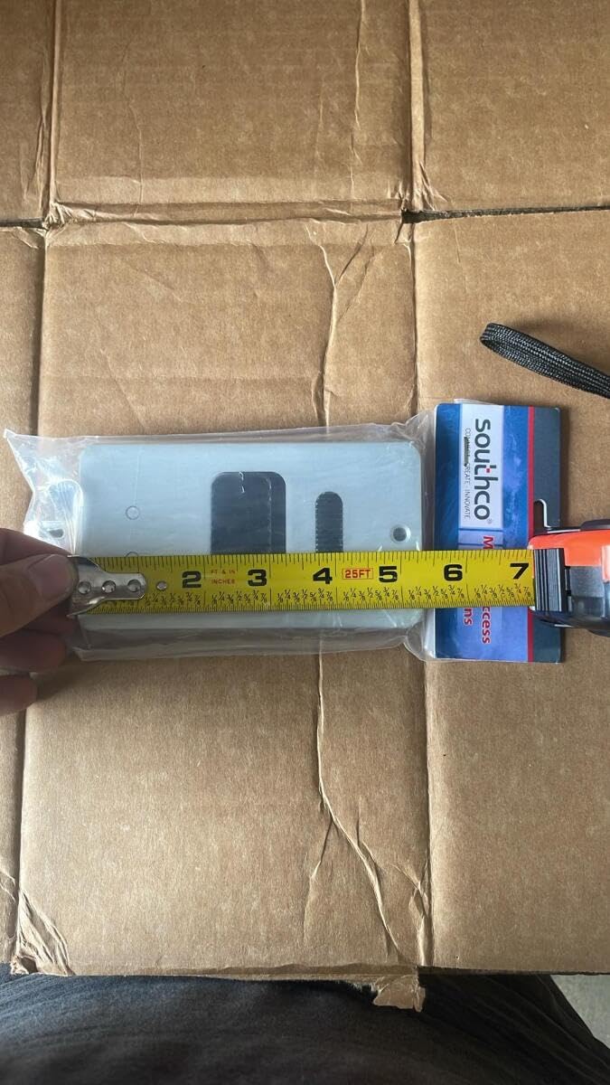 Southco MF-01-110-60 Flush Entry Door Latch, Key Locking, Standard Design, Fits 12.7 (.50 in) Door Thickness, Aluminum, Natural