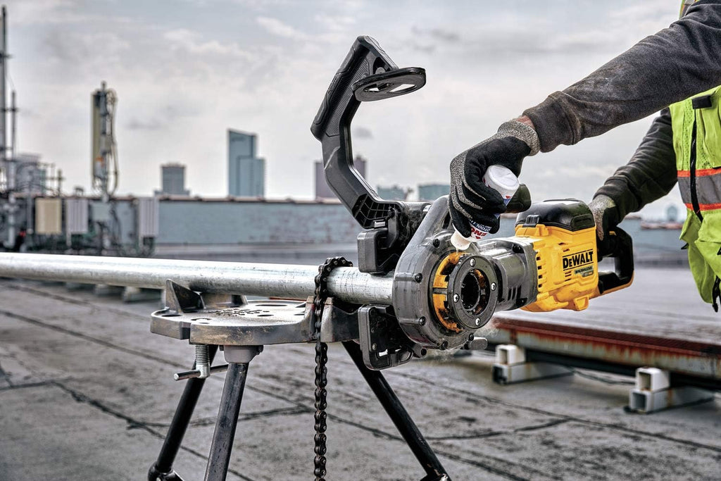 DEWALT FLEXVOLT 60V MAX* Pipe Threader Kit, Die Heads (DCE700X2K)