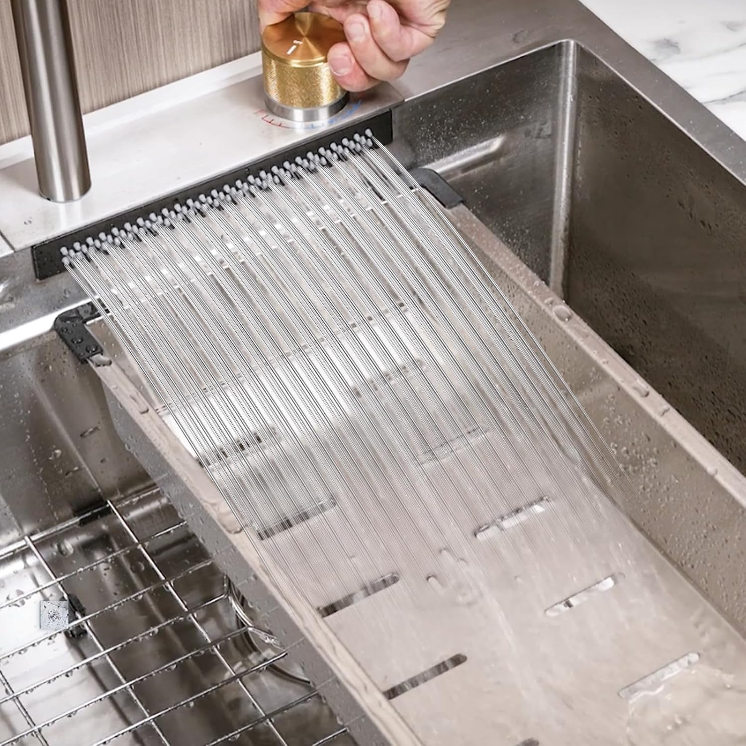 Senfot Kitchen Sinks and Faucet Combo Set with Bottom Grid & Drain Assembly, 304 Stainless Steel Handmade Modern Kitchen Sink with Pull-Out Tap, Chopping Board, Cup Washer, Size 30x 22 x 9in, Silver