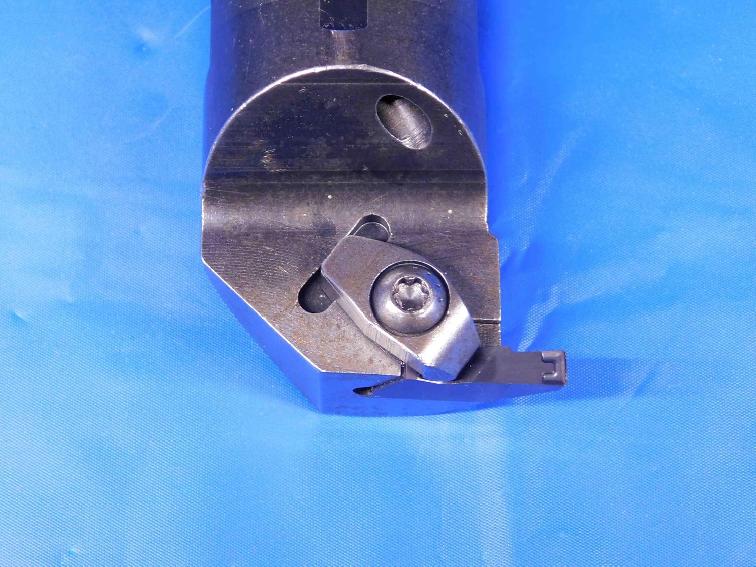 KENNAMETAL 1 1/2 Shank Dia A24NER3 COOLANT Thru INDEXABLE Boring BAR 1.5 - BR7718CE4