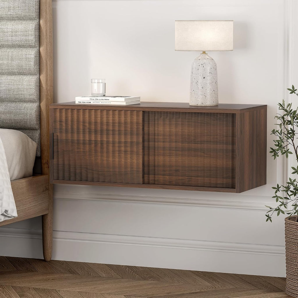 EYYTHUNG Floating Nightstand with Sliding Doors, Modern Fluted Large Night Stand Storage Shelf Wall Mounted Bedside Tables for Bedroom, Brown