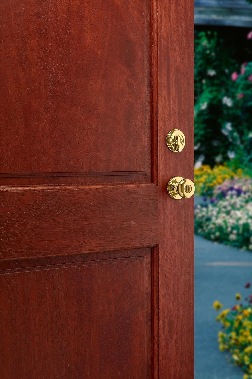 Kwikset Montara Front Door Lock Handle and Deadbolt Set, Entry Handleset Exterior with Interior Door Knob, Polished Brass, Pick Resistant SmartKey Rekey Deadbolt Security
